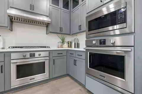 Kitchen - 17214 Bowling Ct, Lathrop, CA 95330 photo 2 of 5