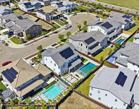View/Area - 17214 Bowling Ct, Lathrop, CA 95330 photo 3 of 15