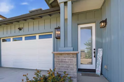 Exterior - 17214 Bowling Ct, Lathrop, CA 95330 photo 4 of 14