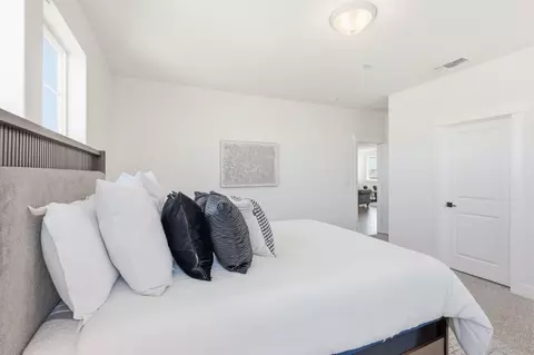 Bedroom - 17214 Bowling Ct, Lathrop, CA 95330 photo 10 of 16
