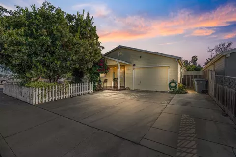 601 Chaparral Ct, Hollister, CA 95023
