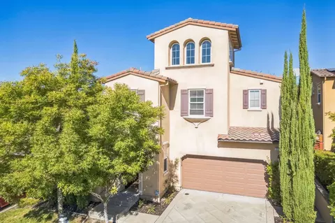 2371 Capistrello St, Dublin, CA 94568