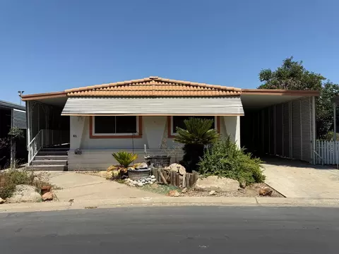 2706 W Ashlan Ave 46, Fresno, CA 93705