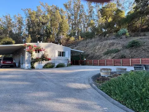 809 Maher Rd, Royal Oaks, CA 95076