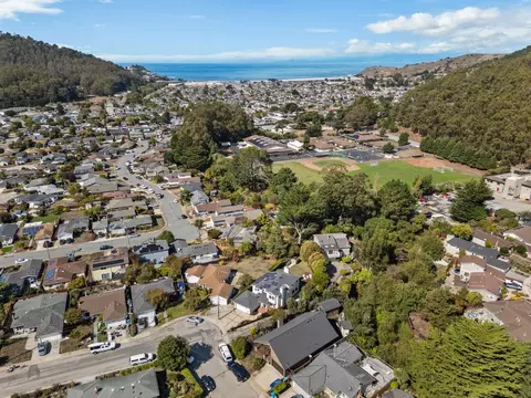 View/Area - 1127 Galvez Dr, Pacifica, CA 94044 photo 3 of 6
