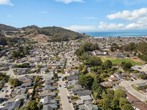 View/Area - 1127 Galvez Dr, Pacifica, CA 94044 photo 4 of 6
