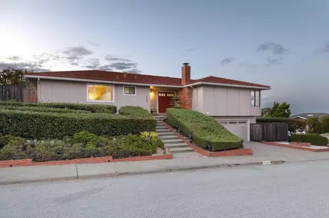 2700 Mariposa Dr, Burlingame, CA 94010