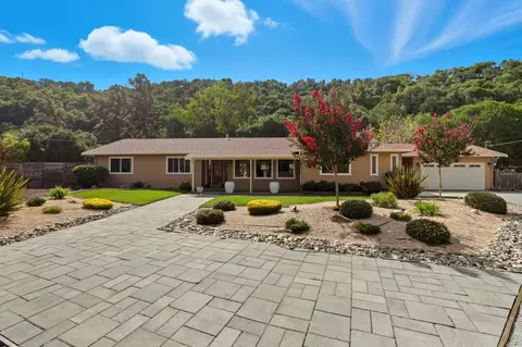 27412 Vista Del Toro Pl, Salinas, CA 93908