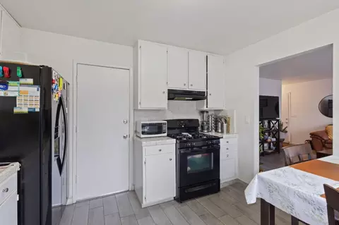 Kitchen - 2012 W Rumble Rd, Modesto, CA 95350 photo 4 of 4