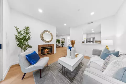 605 Arcadia Ter 106, Sunnyvale, CA 94085