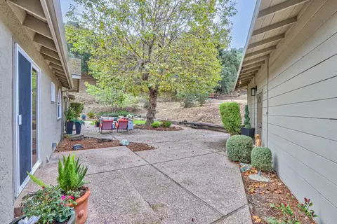 Exterior - 180 San Benancio Rd, Salinas, CA 93908 photo 7 of 7