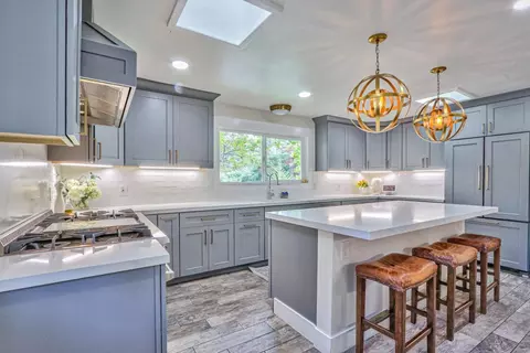Kitchen - 180 San Benancio Rd, Salinas, CA 93908 photo 2 of 5