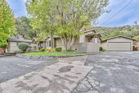 Exterior - 180 San Benancio Rd, Salinas, CA 93908 photo 3 of 7