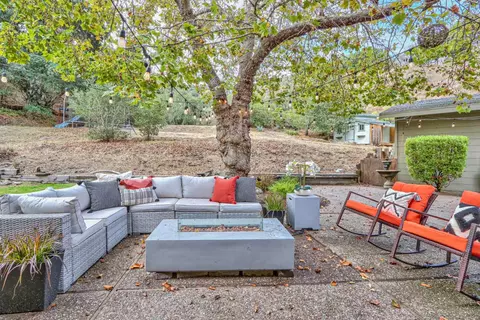 Exterior - 180 San Benancio Rd, Salinas, CA 93908 photo 6 of 7