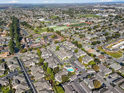 View/Area - 1056 Padre Dr 8, Salinas, CA 93901 photo 7 of 8