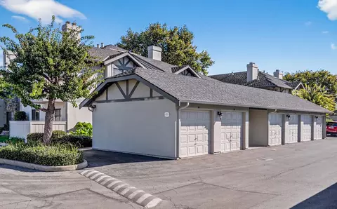 Exterior - 1056 Padre Dr 8, Salinas, CA 93901 photo 4 of 11