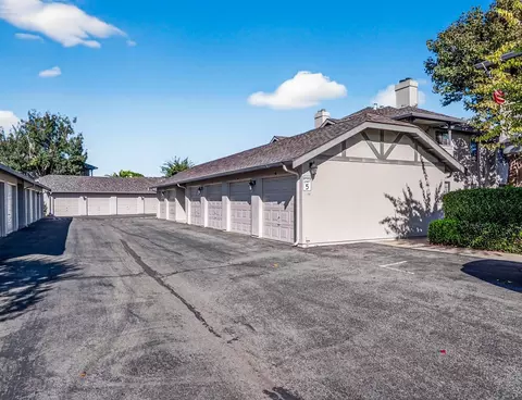 Exterior - 1056 Padre Dr 8, Salinas, CA 93901 photo 3 of 11