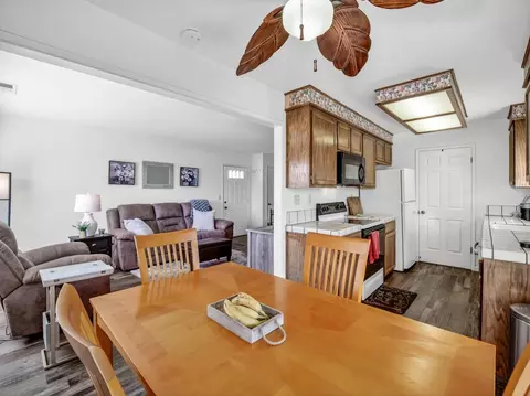 Dining - 1056 Padre Dr 8, Salinas, CA 93901 photo 1 of 3