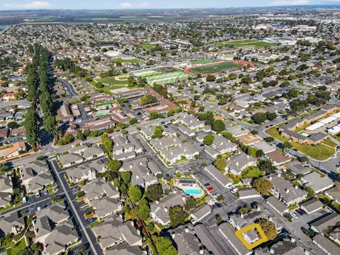 View/Area - 1056 Padre Dr 8, Salinas, CA 93901 photo 5 of 8