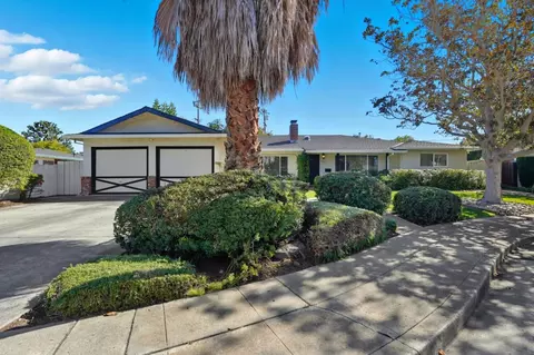 1021-1023 Golf Ct, Mountain View, CA 94040