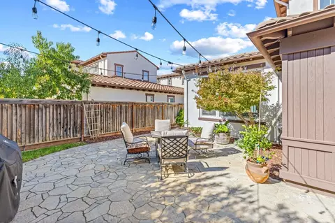 Exterior - 2846 Roundstone Dr, Gilroy, CA 95020 photo 5 of 7