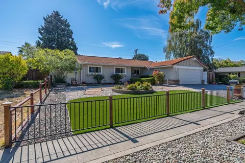 1014 W Homestead Rd, Sunnyvale, CA 94087