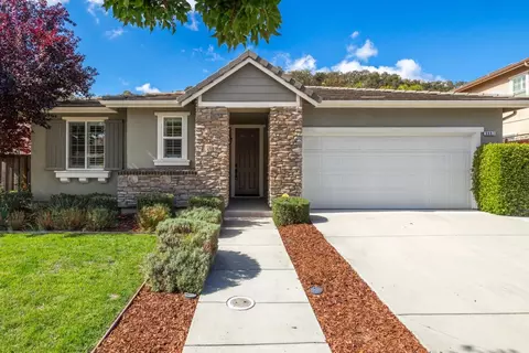 9881 Rancho Hills Dr, Gilroy, CA 95020
