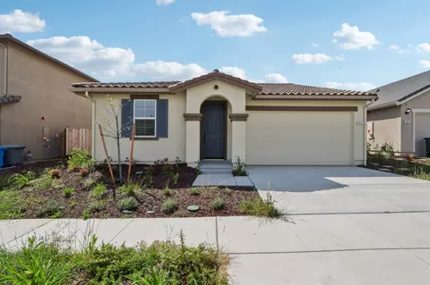 1871 Amaryllis Dr, Hollister, CA 95023