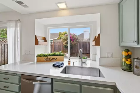 Kitchen - 283 Perch Way, Aptos, CA 95003 photo 3 of 4