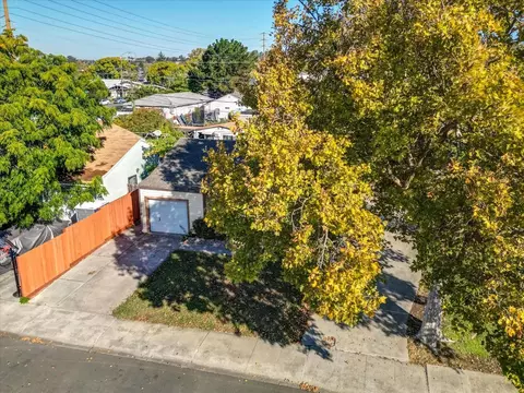 View/Area - 2114 Teakwood St, Vallejo, CA 94591 photo 4 of 12