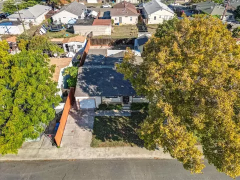 View/Area - 2114 Teakwood St, Vallejo, CA 94591 photo 5 of 12
