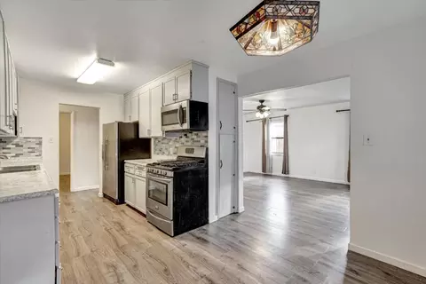 Kitchen - 2114 Teakwood St, Vallejo, CA 94591 photo 2 of 4