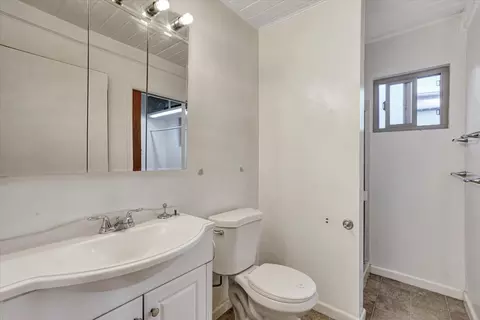 Bath - 2114 Teakwood St, Vallejo, CA 94591 photo 2 of 3