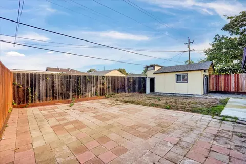 Exterior - 2114 Teakwood St, Vallejo, CA 94591 photo 5 of 7