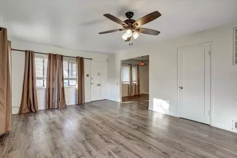 Living - 2114 Teakwood St, Vallejo, CA 94591 photo 3 of 3