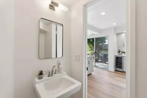 Bath - 93 Caribe Isle, Novato, CA 94949 photo 1 of 6