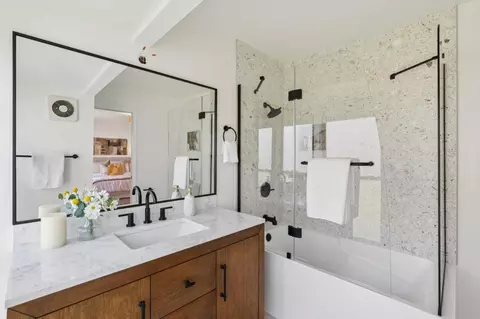 Bath - 93 Caribe Isle, Novato, CA 94949 photo 4 of 6