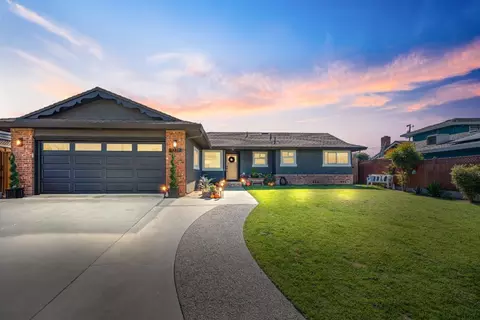 1231 Westward Dr, Hollister, CA 95023