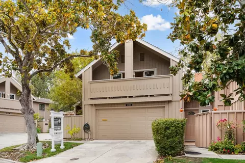 10107 Lamplighter Sq, Cupertino, CA 95014