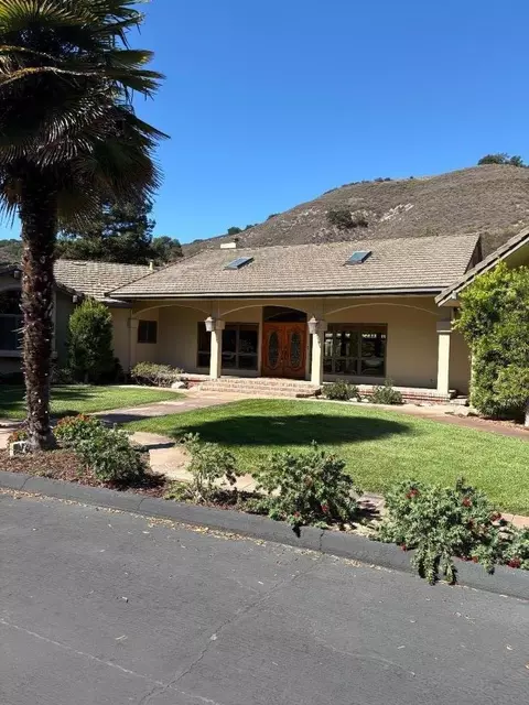 Exterior - 529 Corral De Tierra Rd, Salinas, CA 93908 photo 2 of 11
