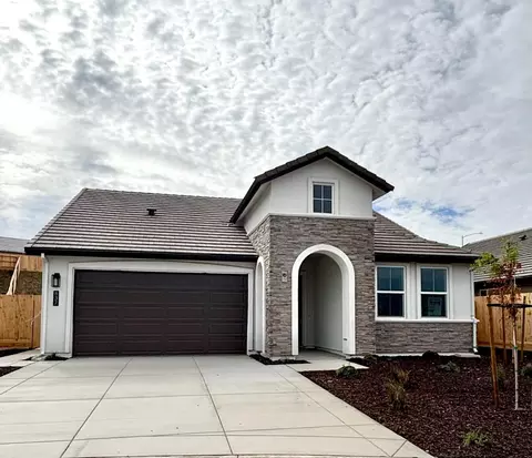 837 Emma Ct, Hollister, CA 95023