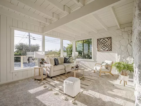 Living - 538 Cuesta Dr, Aptos, CA 95003 photo 3 of 6