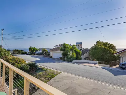 Exterior - 538 Cuesta Dr, Aptos, CA 95003 photo 5 of 11