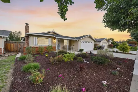 1060 Weyburn Ln, San Jose, CA 95129