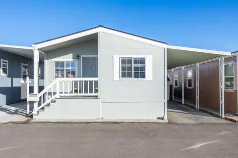 3710 Gross Rd 17, Santa Cruz, CA 95062