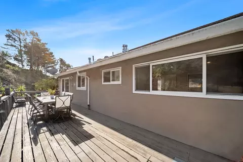 Exterior - 1331 Aspen Dr, Pacifica, CA 94044 photo 6 of 7
