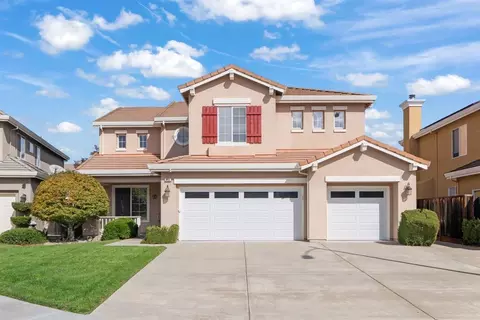 1469 Goshawk Ct, Gilroy, CA 95020
