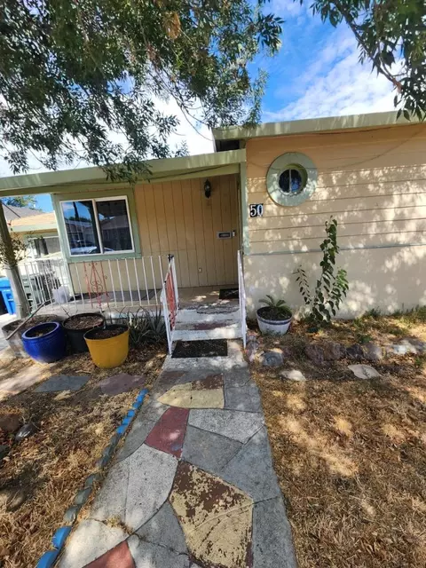 50 Linscheid Dr, Pittsburg, CA 94565
