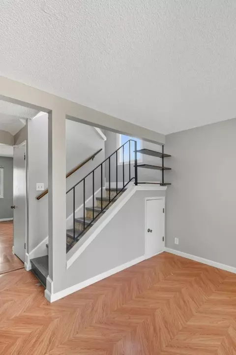 Living - 2386 Baltic Ct, Fairfield, CA 94533 photo 5 of 5