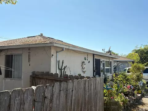 2727 Victoria Dr, Santa Rosa, CA 95407
